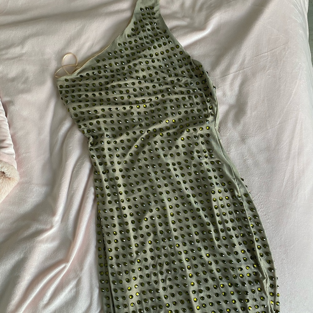 nude Dress with olive stones